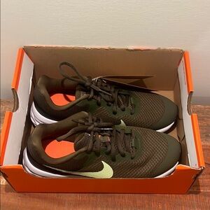 Nike Revolution Youth Green Athletic Shoes
